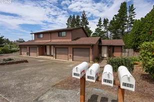 1460 Scott Ln, North Bend, OR 97459 - Photo 2
