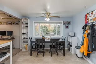 9545 N Iris Way, Portland, OR 97203 - Photo 18