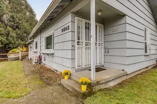 9545 N Iris Way, Portland, OR 97203 - Photo 2