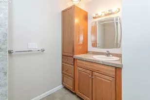 6151 SW Erickson Ave, Beaverton, OR 97008 - Photo 24