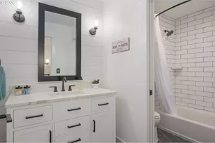 1923 Sterling Park Pl, Eugene, OR 97408 - Photo 30