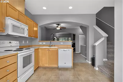 15430 SW Sparrow Loop #102, Beaverton, OR 97007 - Photo 6