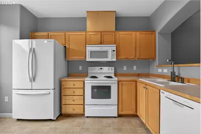 15430 SW Sparrow Loop #102, Beaverton, OR 97007 - Photo 4