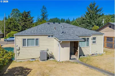 1050 N Myrtle St, Coquille, OR 97423 - Photo 28