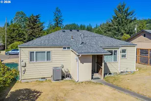 1050 N Myrtle St, Coquille, OR 97423 - Photo 28