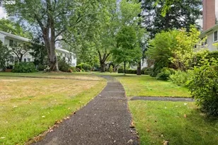 6815 NE Broadway, Portland, OR 97213 - Photo 28