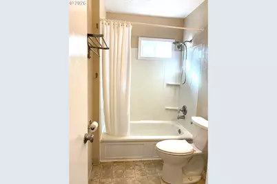 1423 S 7th Ave, Kelso, WA 98626 - Photo 16
