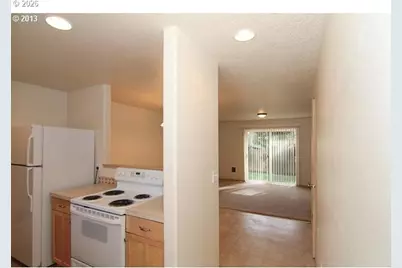 1552 E 3rd St, Newberg, OR 97132 - Photo 6