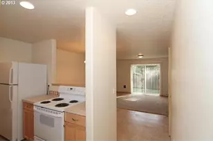 1552 E 3rd St, Newberg, OR 97132 - Photo 6