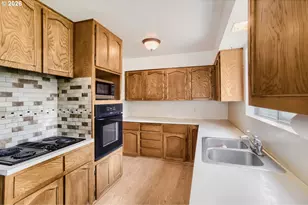 335 NE 151st Ave, Portland, OR 97230 - Photo 14