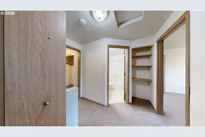 57 SW 206th Ave, Beaverton, OR 97006 - Photo 32