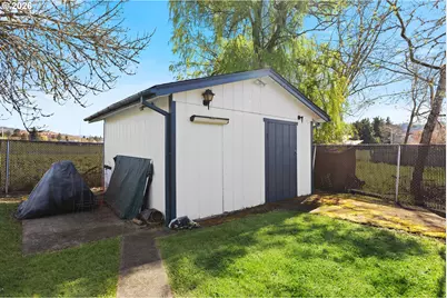 1375 NW Keasey St, Roseburg, OR 97471 - Photo 30