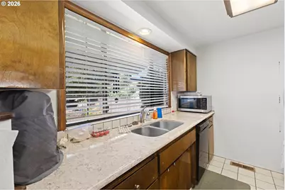 1375 NW Keasey St, Roseburg, OR 97471 - Photo 6