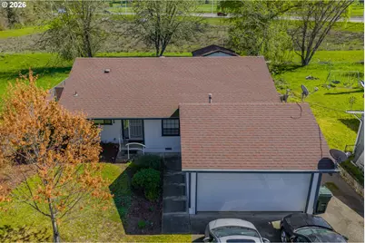 1375 NW Keasey St, Roseburg, OR 97471 - Photo 1