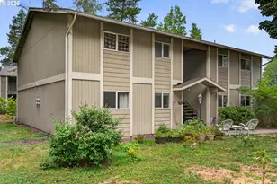 6610 SW Terri Ct, Portland, OR 97225 - Photo 2