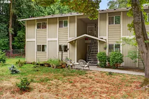 6610 SW Terri Ct, Portland, OR 97225 - Photo 2