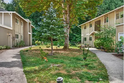 6610 SW Terri Ct, Portland, OR 97225 - Photo 4