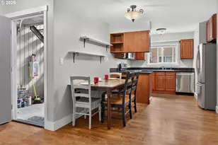6610 SW Terri Ct, Portland, OR 97225 - Photo 14