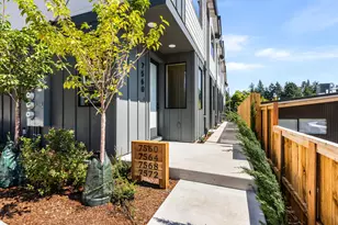 7574 SW 31st Ave, Portland, OR 97219 - Photo 2
