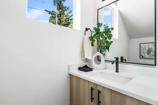 7574 SW 31st Ave, Portland, OR 97219 - Photo 8