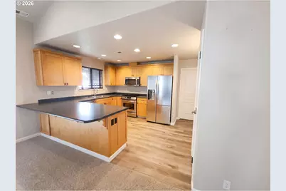 1310 Willow St, Junction City, OR 97448 - Photo 2