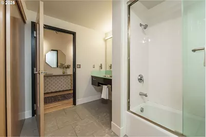 1410 NW Kearney St #1019, Portland, OR 97209 - Photo 18