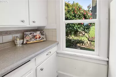 431 Chinook Ave, Astoria, OR 97103 - Photo 10