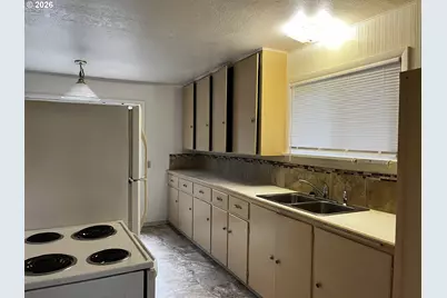 83189 Clear Lake Rd, Florence, OR 97439 - Photo 18