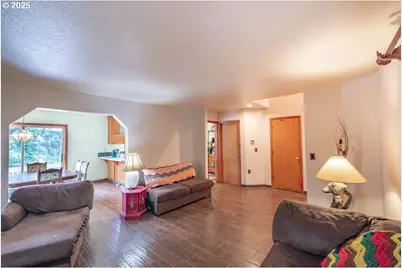 609 Van Buren St, Oregon City, OR 97045 - Photo 6