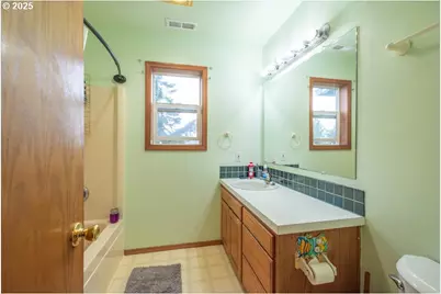 609 Van Buren St, Oregon City, OR 97045 - Photo 24