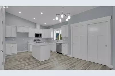 80 N Westview Cir, Rose Lodge, OR 97368 - Photo 6