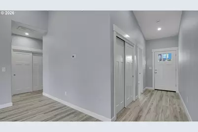 80 N Westview Cir, Rose Lodge, OR 97368 - Photo 4