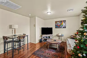 1010 NE Malheur Ave, Roseburg, OR 97470 - Photo 10