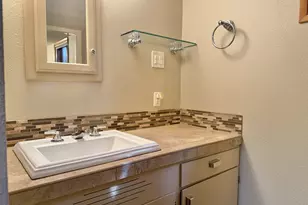 3104 E McLoughlin Blvd, Vancouver, WA 98661 - Photo 32