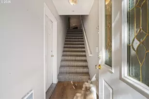 10465 SW Cougar Ln, Beaverton, OR 97003 - Photo 2