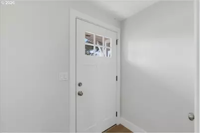 1444 Menlo Loop, Springfield, OR 97477 - Photo 4