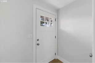 1444 Menlo Loop, Springfield, OR 97477 - Photo 4