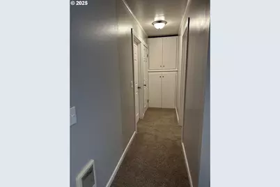 302 S 19th Ave, Cornelius, OR 97113 - Photo 8