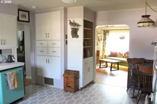 710 Broadway St, Baker City, OR 97814 - Photo 2