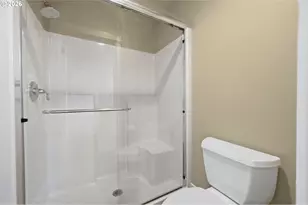 1930 Sterling Park Pl, Eugene, OR 97408 - Photo 40