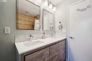 14622 NE Rose Pkwy, Portland, OR 97230 - Photo 18