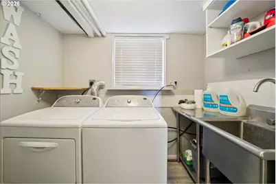 14622 NE Rose Pkwy, Portland, OR 97230 - Photo 30
