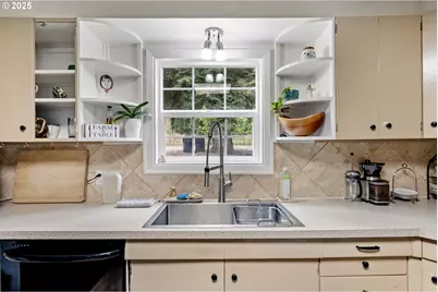 36117 Highway 58, Pleasant Hill, OR 97455 - Photo 4