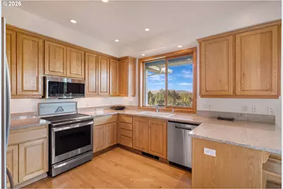 388 Ridge Ct, Manzanita, OR 97130 - Photo 10