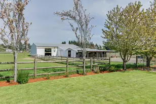 28015 Crossley Ln, Eugene, OR 97402 - Photo 12