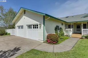 28015 Crossley Ln, Eugene, OR 97402 - Photo 8