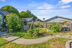 561 18th Ave, Longview, WA 98632 - Photo 22
