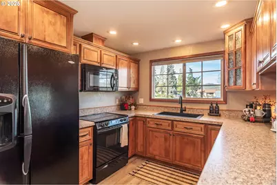 132 Aspen Ct, Roseburg, OR 97471 - Photo 14