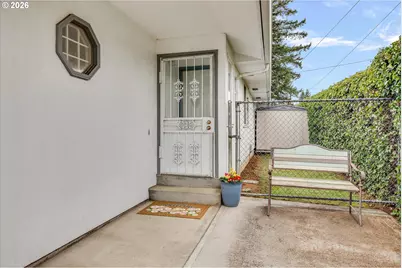 7515 SE 87th Ave, Portland, OR 97266 - Photo 4