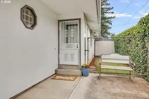 7515 SE 87th Ave, Portland, OR 97266 - Photo 4